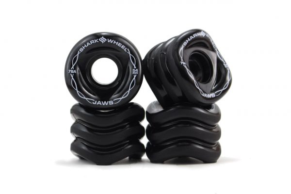 54mm_Jaws_Black_Hub__43078.1579724656-min