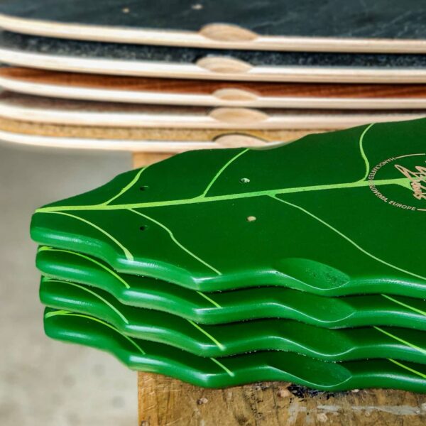 Leaf Longboard ( Shark Wheel X Special Boards )